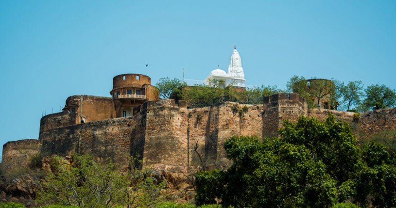 Moti Doongri Fort, Jaipur, Rajasthan - Vushii.com